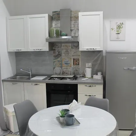 Vacanze 住宿加早餐酒店 卡尔塔尼塞塔